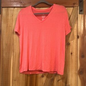 NWOT Nine West soft spun L tee